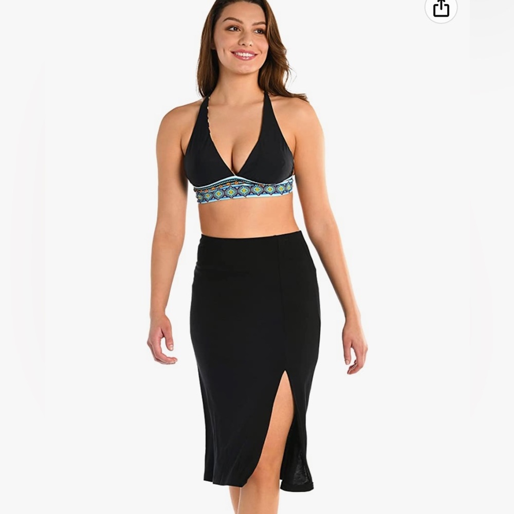 La Blanca coverup / skirt!! $88 🥵! Matches everything. XS! SUPER SEXY 🙌! Black